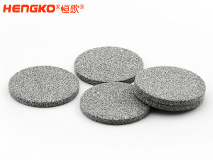 不銹鋼燒結(jié)濾芯清潔方法：詳探流程與的注意事項(xiàng)！